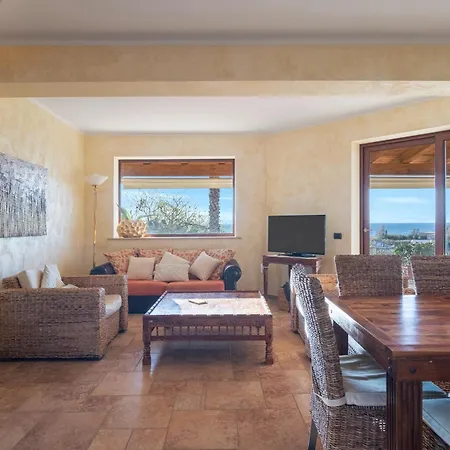 Panoramica Con Piscina Sul Mare Villa